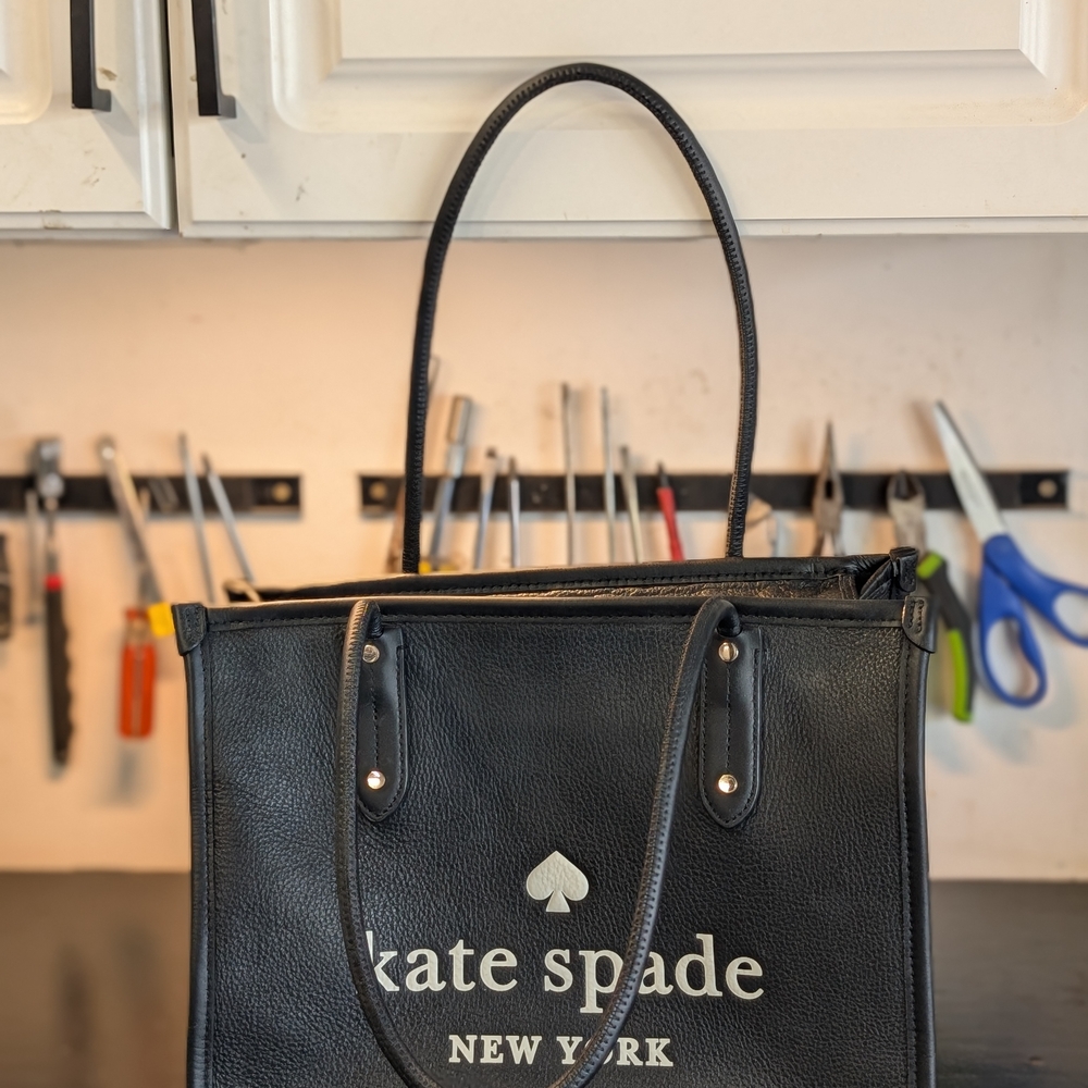 Kate Spade Black Leather Tote Sophisticated Design